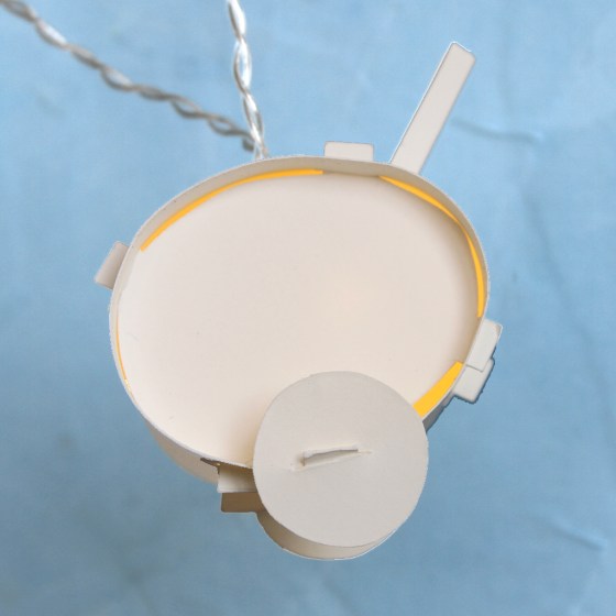 mariekedijkers - papieren caravans lichtsnoer 3